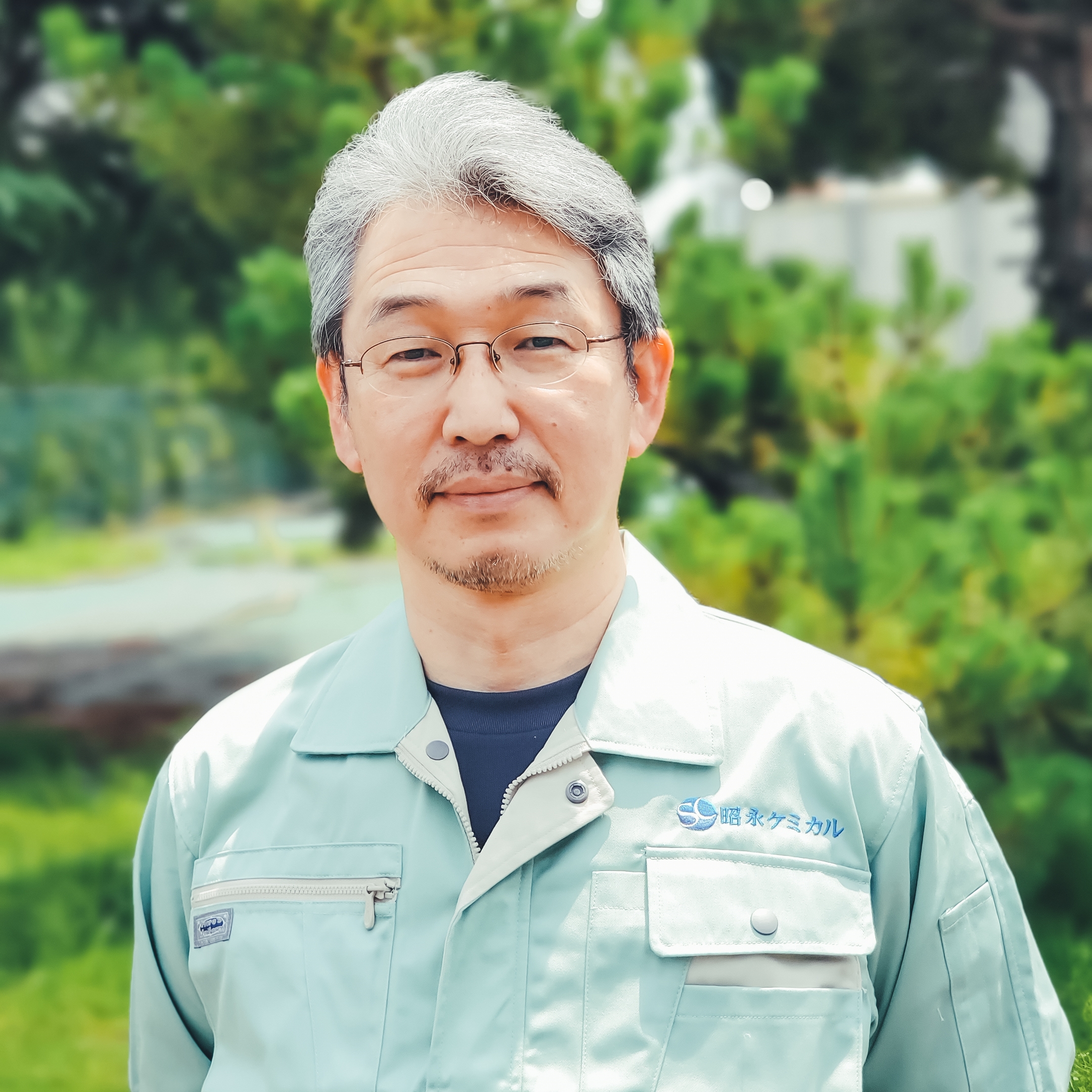 半田工場長 写真